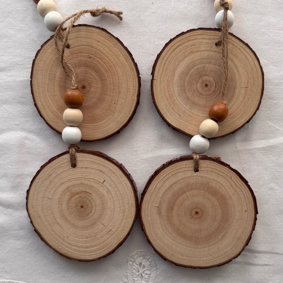 Hand Crafted Snowman set of four wood slab ornaments 3.5” each - Picture 7 of 8